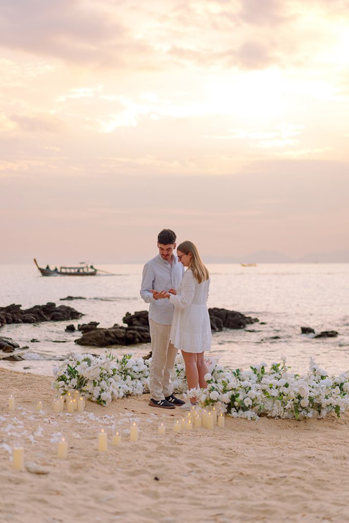 Krabi surprise proposal decoration planner, Krabi Wedding Planner, Krabi wedding, Krabi Wedding Planner, Krabi wedding organizer , Surprise proposal, Krabi surprise proposal photography, proposal decoration, surprise proposal photographer in Krabi