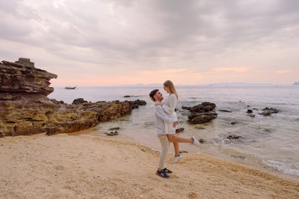 Krabi surprise proposal decoration planner, Krabi Wedding Planner, Krabi wedding, Krabi Wedding Planner, Krabi wedding organizer , Surprise proposal, Krabi surprise proposal photography, proposal decoration, surprise proposal photographer in Krabi