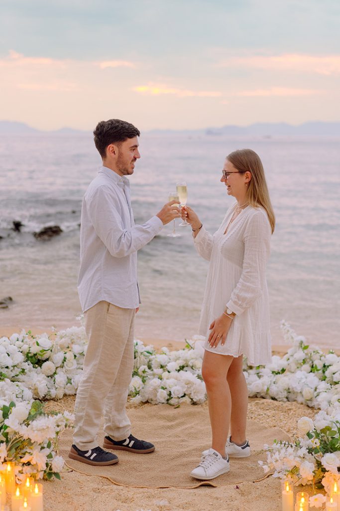 Krabi surprise proposal decoration planner, Krabi Wedding Planner, Krabi wedding, Krabi Wedding Planner, Krabi wedding organizer , Surprise proposal, Krabi surprise proposal photography, proposal decoration, surprise proposal photographer in Krabi