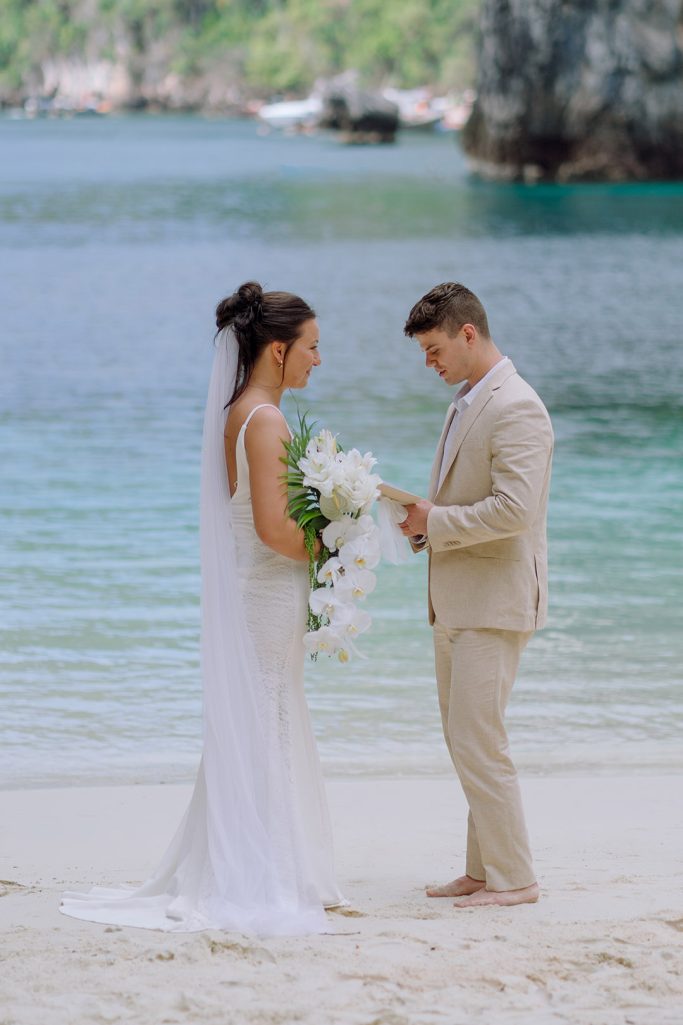 Elopement, Elopement wedding, Elopement wedding photography, Elopement wedding photographer, Elopement at island Krabi, Elopement wedding on boat Krabi, Longtail boat Krabi