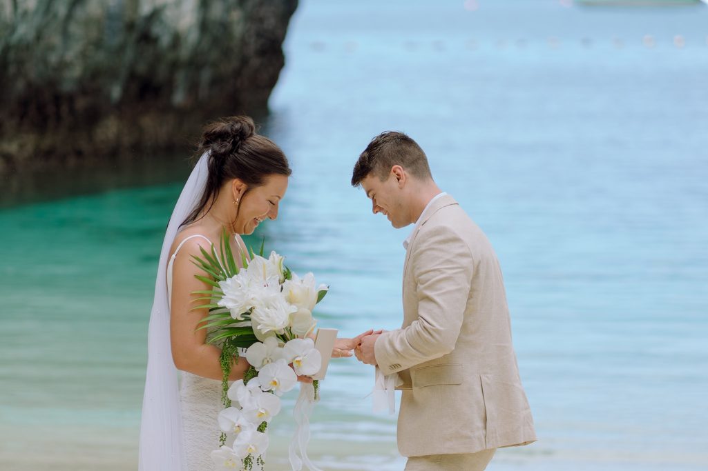 Elopement, Elopement wedding, Elopement wedding photography, Elopement wedding photographer, Elopement at island Krabi, Elopement wedding on boat Krabi, Longtail boat Krabi