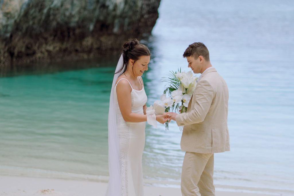 Elopement, Elopement wedding, Elopement wedding photography, Elopement wedding photographer, Elopement at island Krabi, Elopement wedding on boat Krabi, Longtail boat Krabi