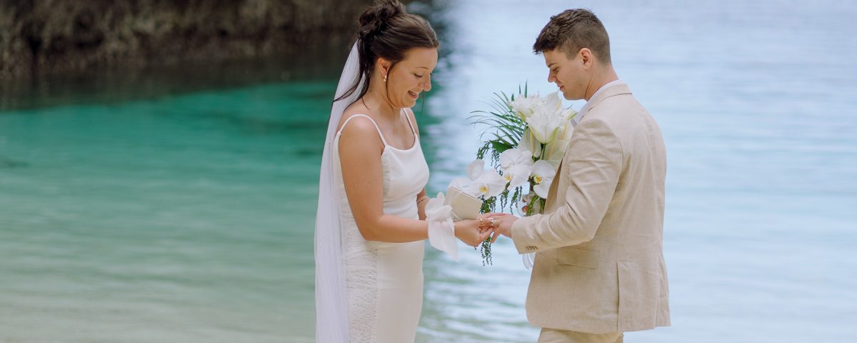 Elopement, Elopement wedding, Elopement wedding photography, Elopement wedding photographer, Elopement at island Krabi, Elopement wedding on boat Krabi, Longtail boat Krabi