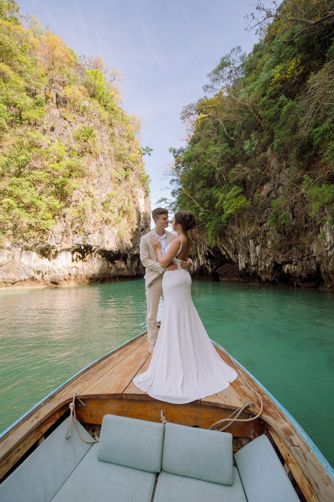 Elopement, Elopement wedding, Elopement wedding photography, Elopement wedding photographer, Elopement at island Krabi, Elopement wedding on boat Krabi, Longtail boat Krabi, Island elopement, Hong Island Krabi