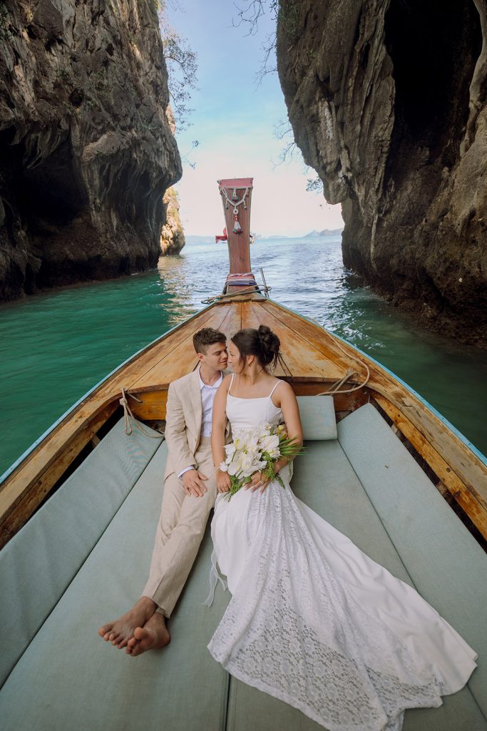 Elopement, Elopement wedding, Elopement wedding photography, Elopement wedding photographer, Elopement at island Krabi, Elopement wedding on boat Krabi, Longtail boat Krabi, Island elopement, Hong Island Krabi